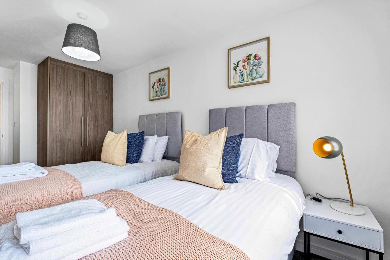 St Martins 2 Bedroom Apartments In Ruislip By 360 Stays Esterno foto