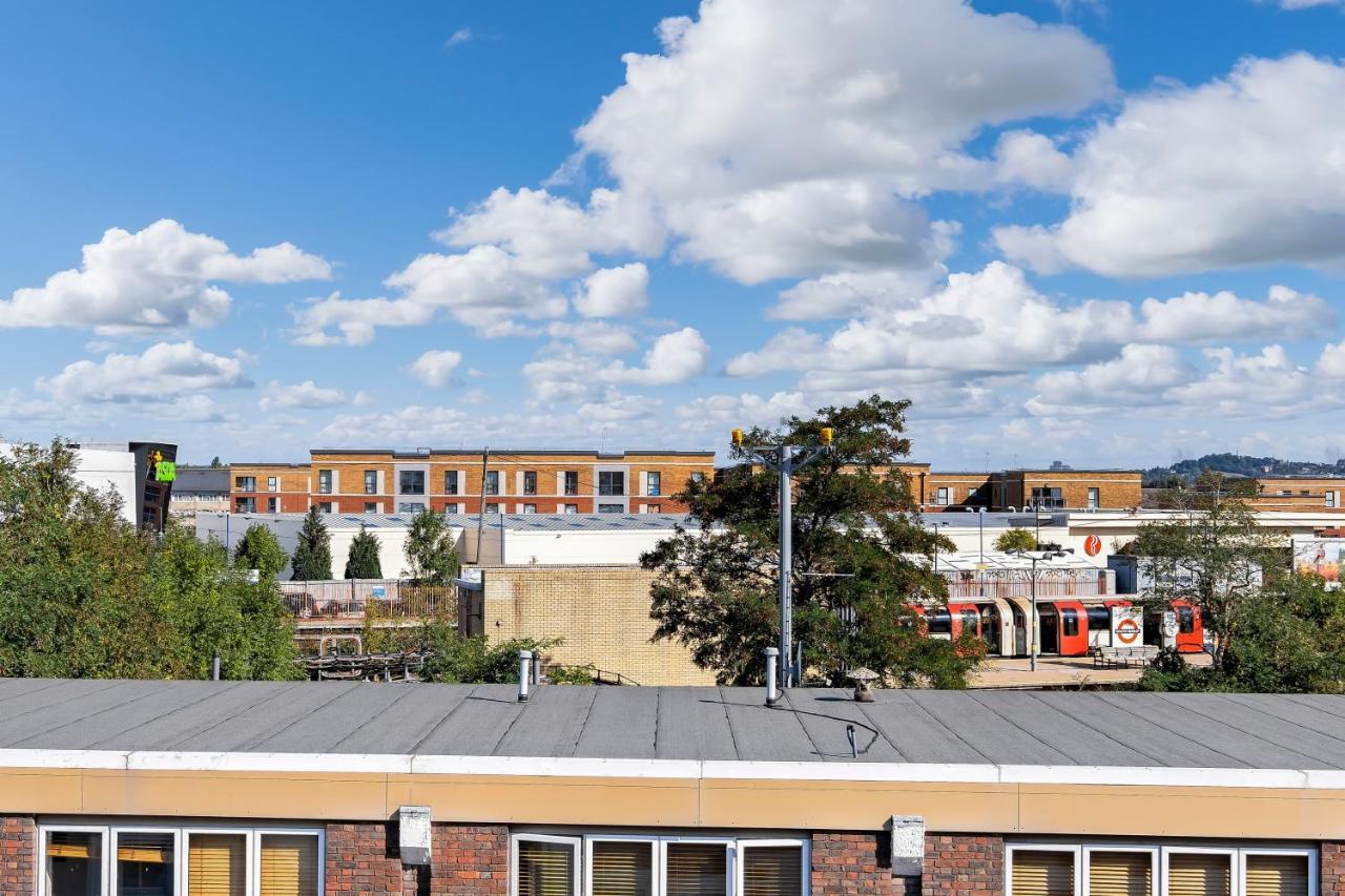 St Martins 2 Bedroom Apartments In Ruislip By 360 Stays Esterno foto