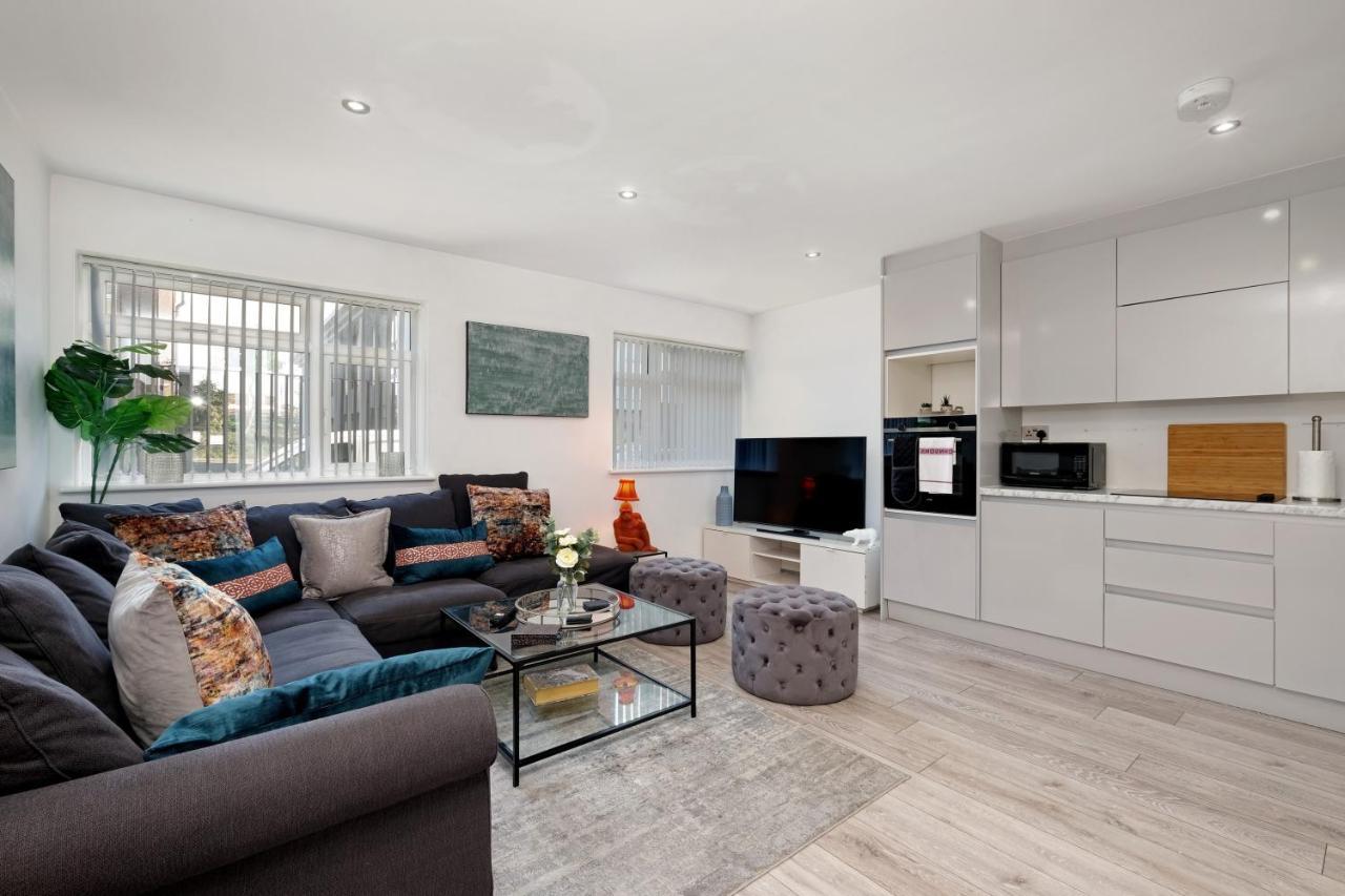 St Martins 2 Bedroom Apartments In Ruislip By 360 Stays Esterno foto