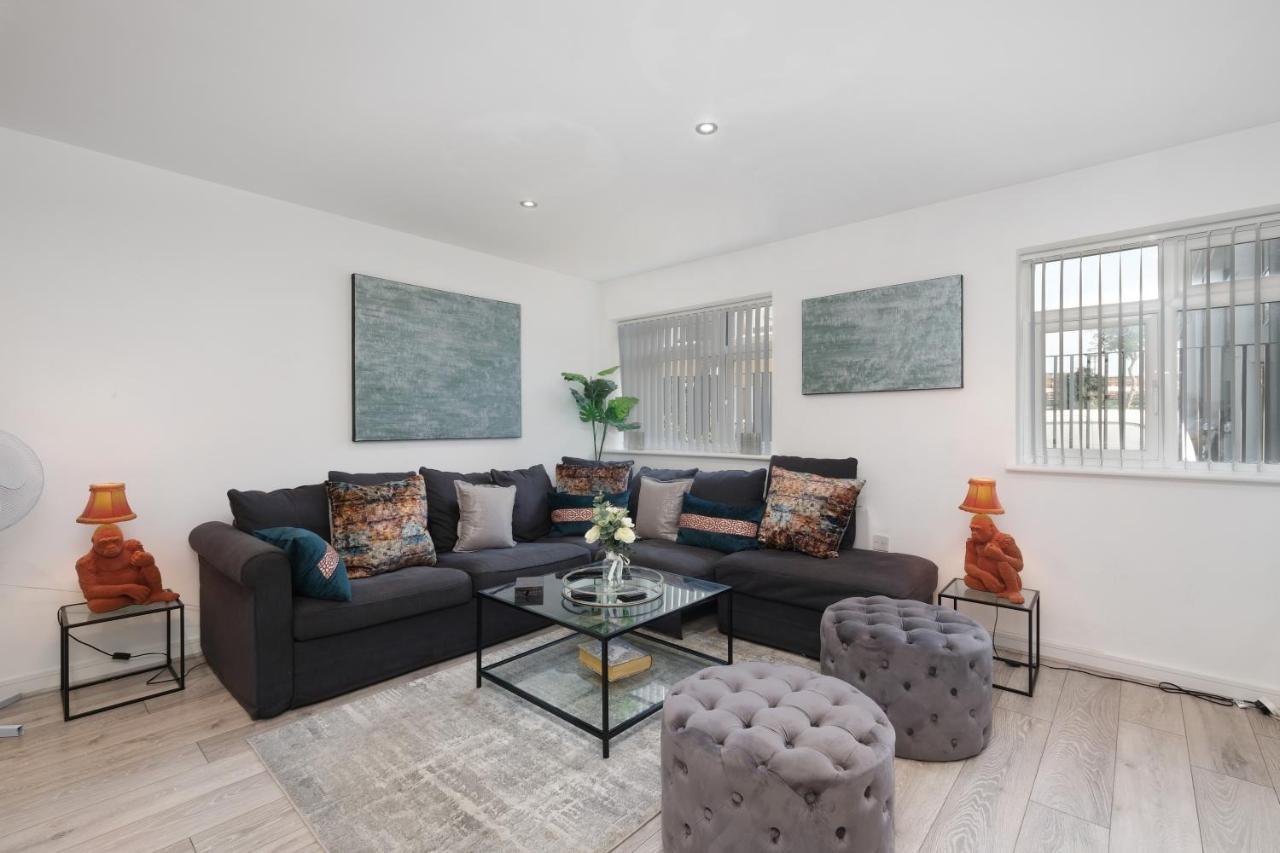 St Martins 2 Bedroom Apartments In Ruislip By 360 Stays Esterno foto