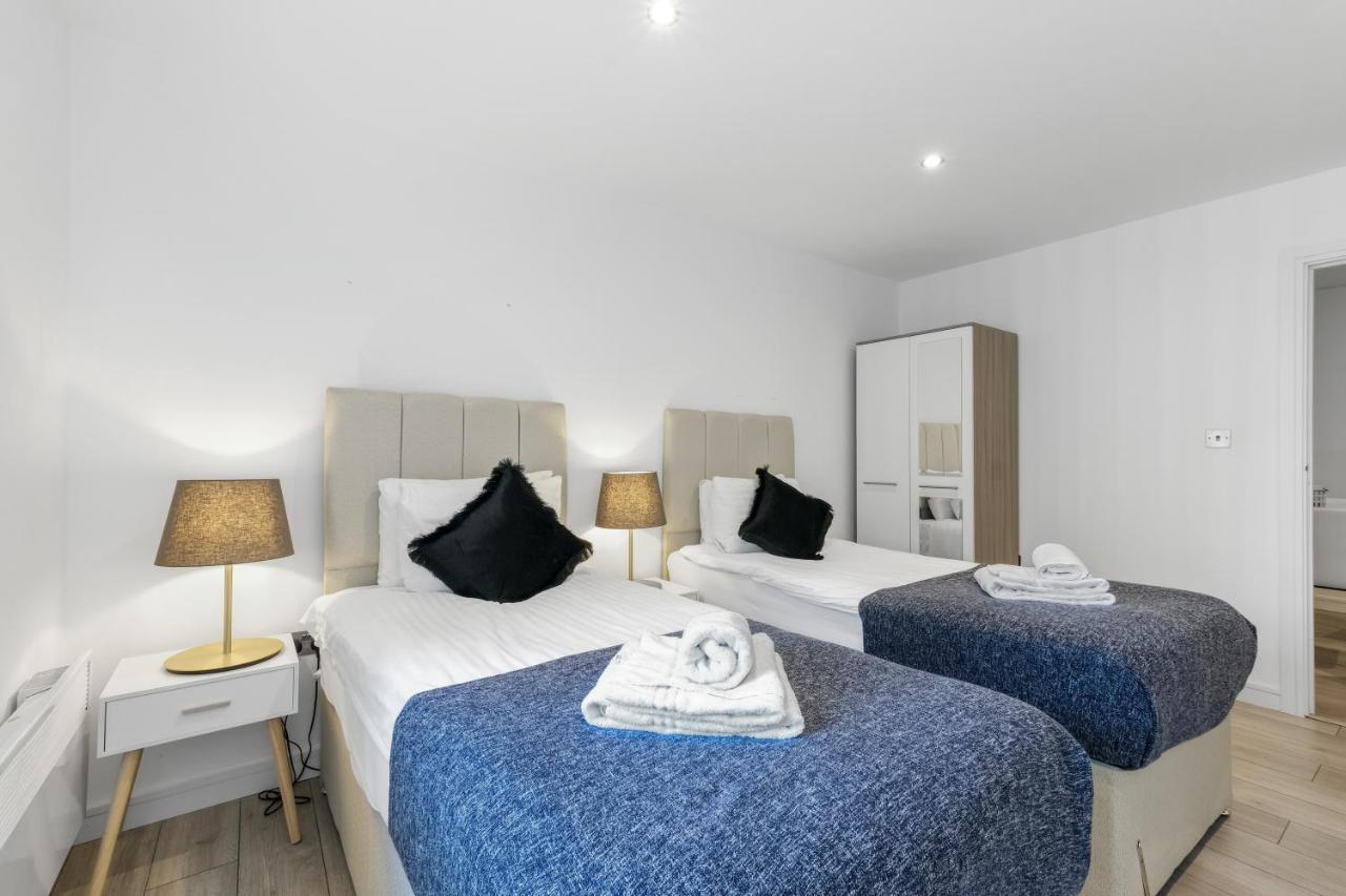 St Martins 2 Bedroom Apartments In Ruislip By 360 Stays Esterno foto
