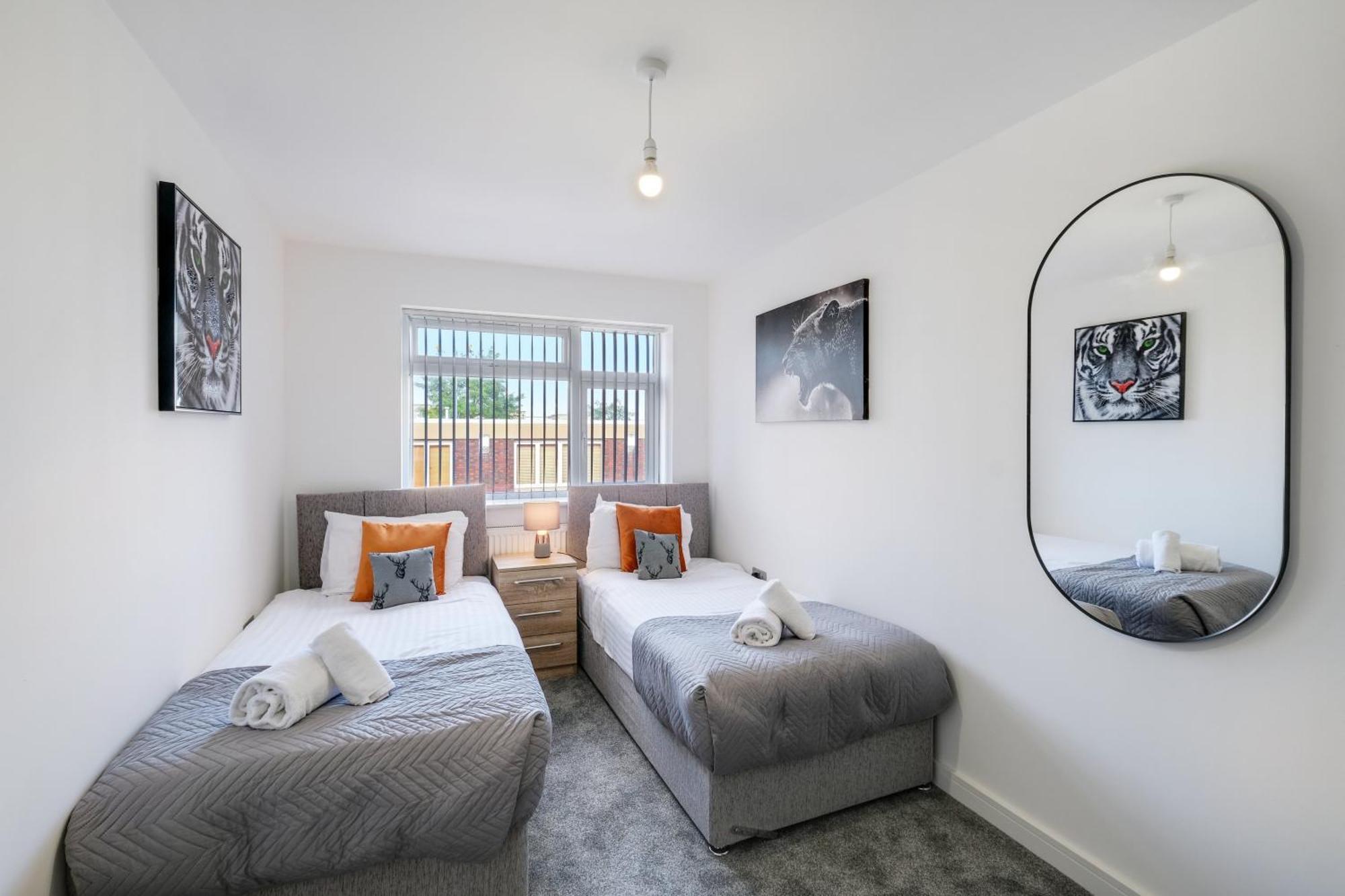St Martins 2 Bedroom Apartments In Ruislip By 360 Stays Esterno foto